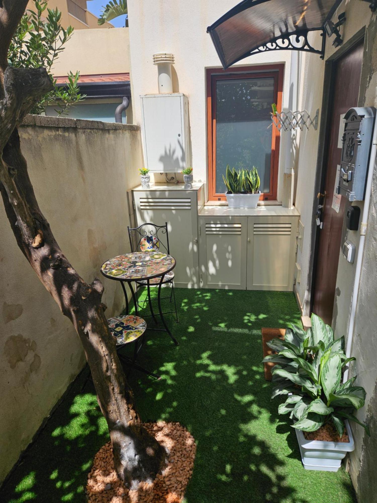 Guru House B&B Apartments Milazzo Exterior foto